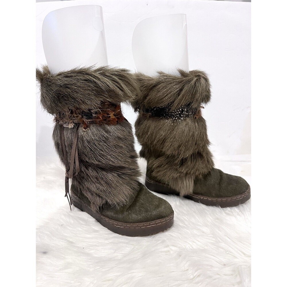 BearPaw Women Boots Size 5 KOLA Calf Sheep Skin Goat Fur Feathers Green